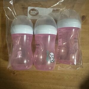 3 pink avant-natural bottles.